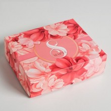 Коробка для кондитерских изделий "8 марта" цветы 17х20х6 см